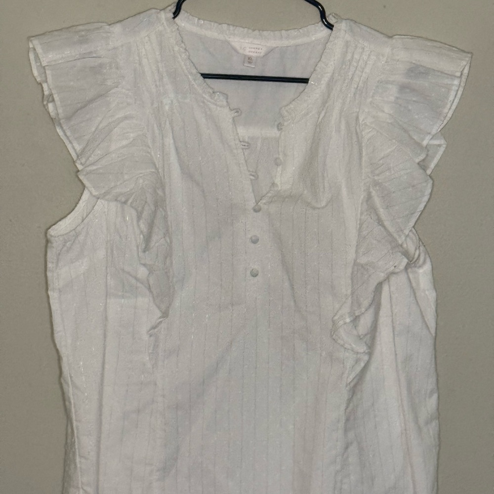 LC Lauren Conrad White Ruffled Flutter Sleeve Blouse